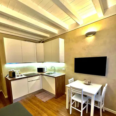 Costhouse *