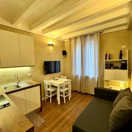 Costhouse *