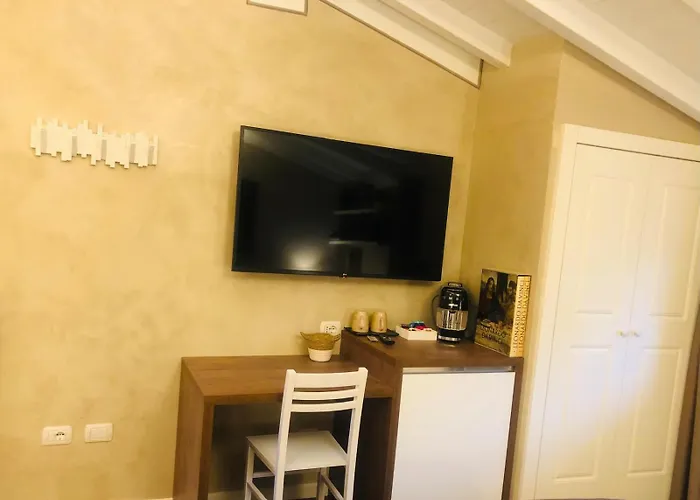 Costhouse * ברשה